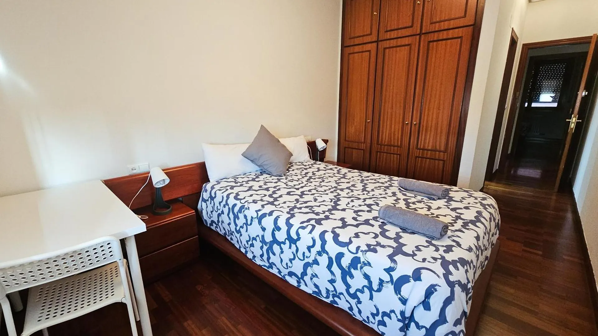 Centrico Y Amplio Piso En Bilbao Apartment