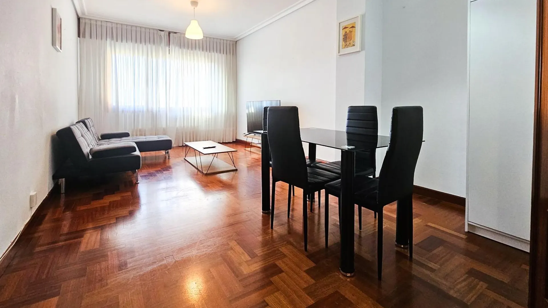 Centrico Y Amplio Piso En Bilbao Apartment