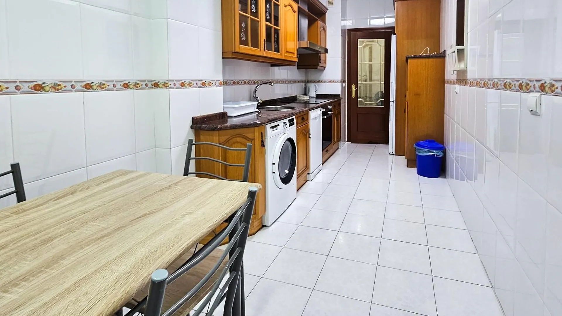 Centrico Y Amplio Piso En Bilbao Apartment