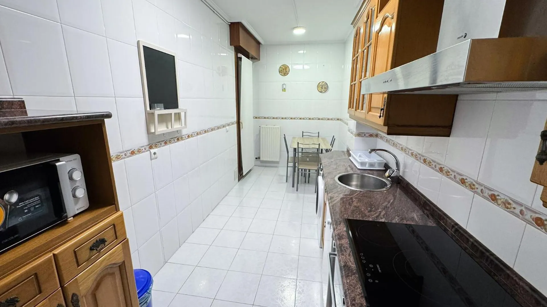 Centrico Y Amplio Piso En Bilbao Apartment